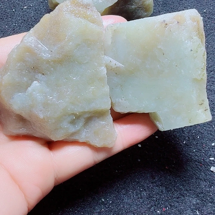 未镶嵌和田玉（糖玉）珠宝半成品
