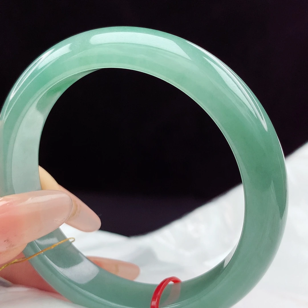 翡翠手镯未镶嵌56圈455