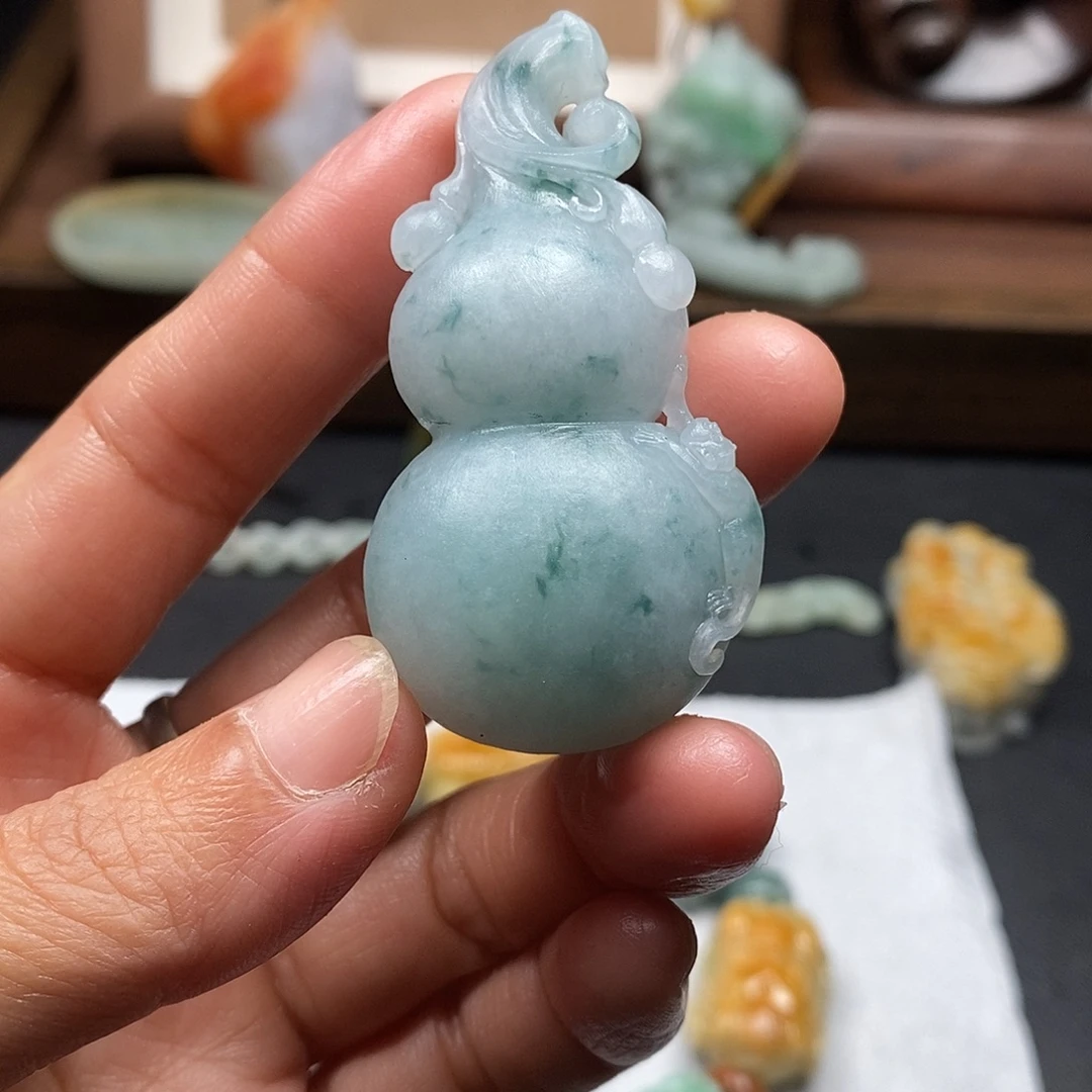 c***叶定制翡翠未镶嵌毛货抛光