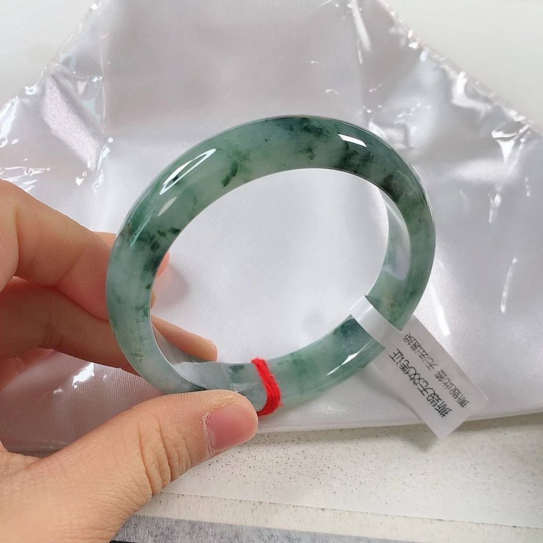 翡翠手镯未镶嵌 正圈①①⑥