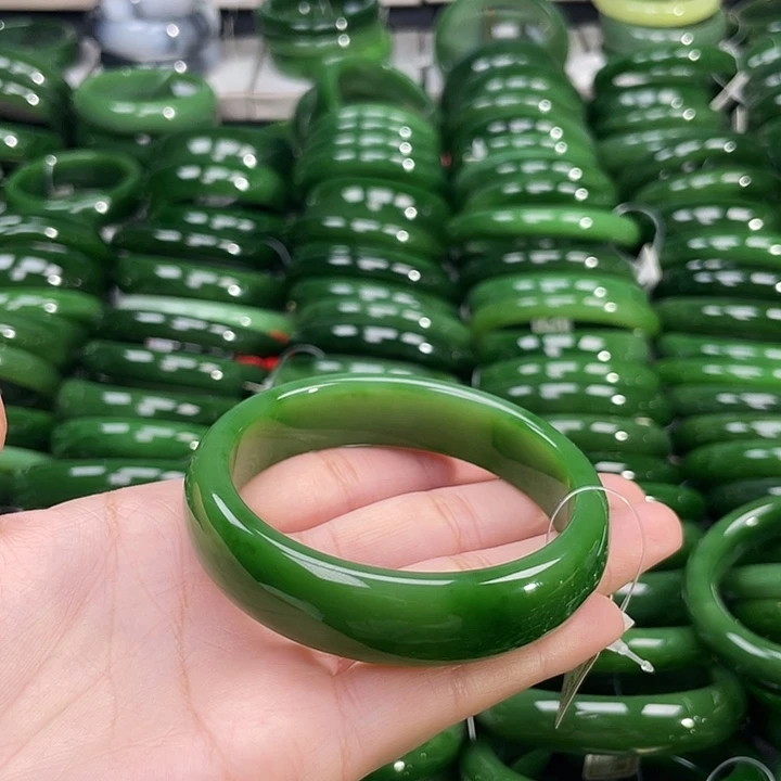 未镶嵌手镯和田玉（碧玉）