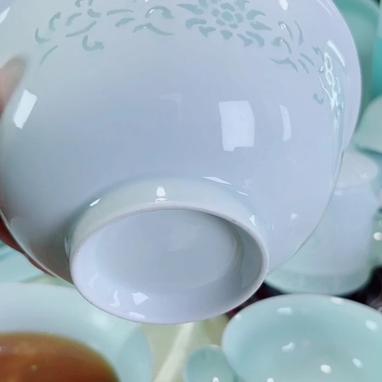 青瓷七英寸玲珑两只