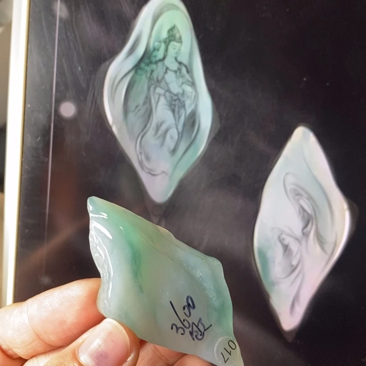 定制翡翠未镶嵌翡翠随形挂件定制