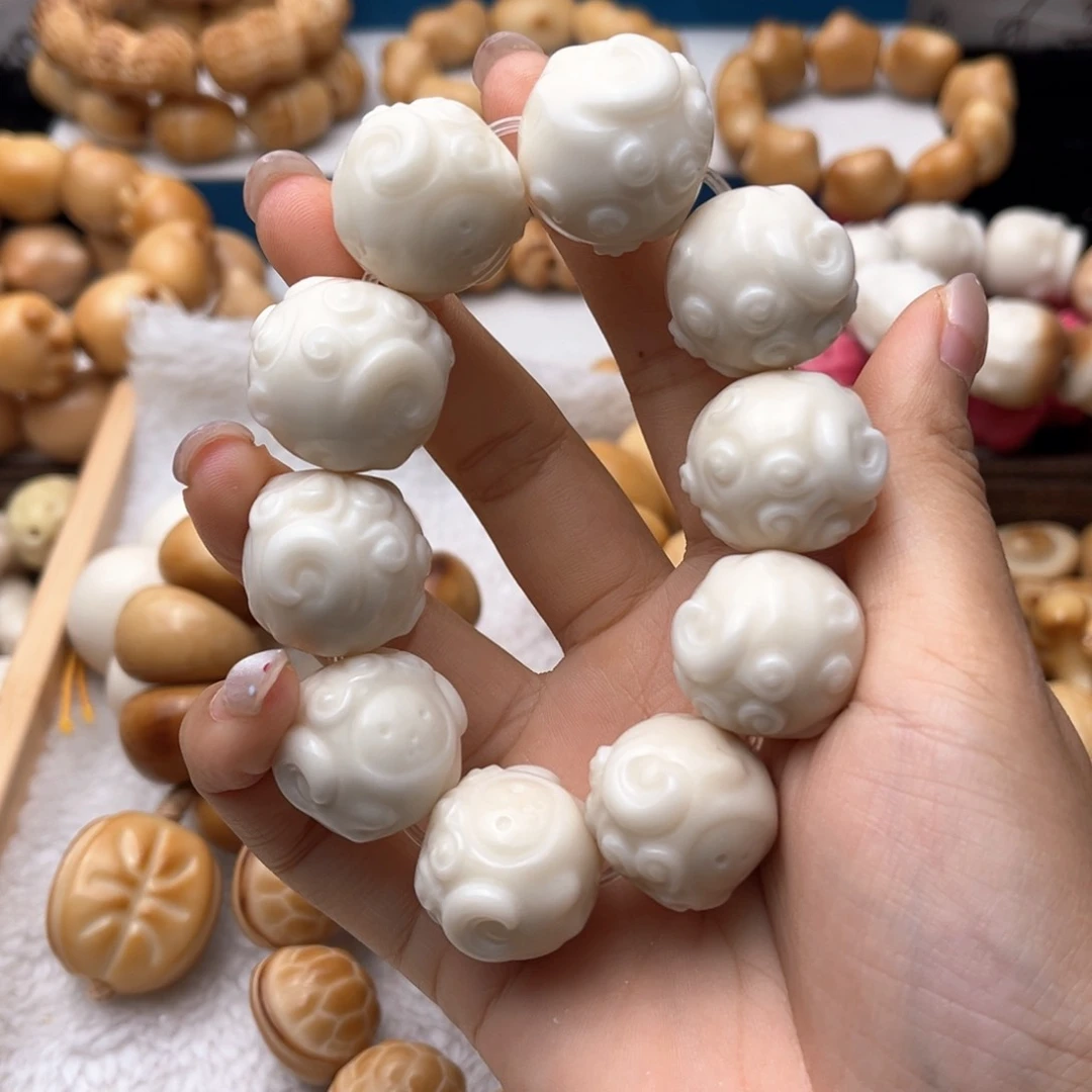吊坠菩提根/象牙果羊头卡22