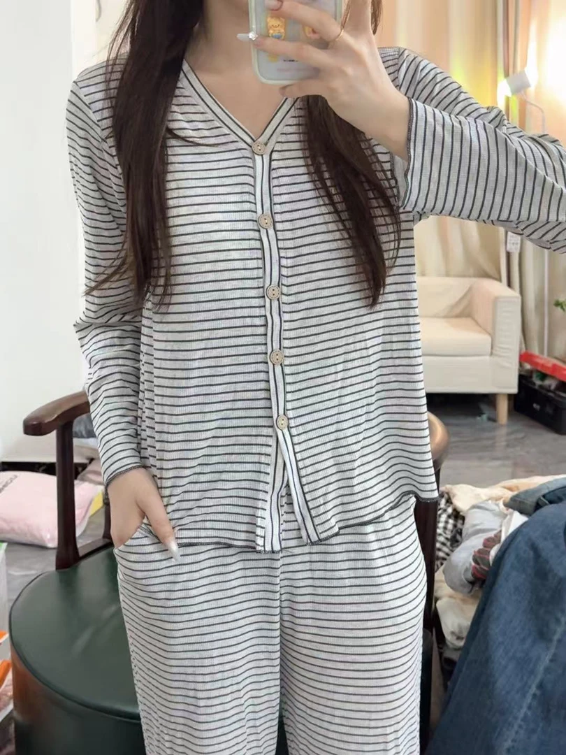 85-春秋季女士黑灰条纹莫代尔带胸垫长袖长裤套装