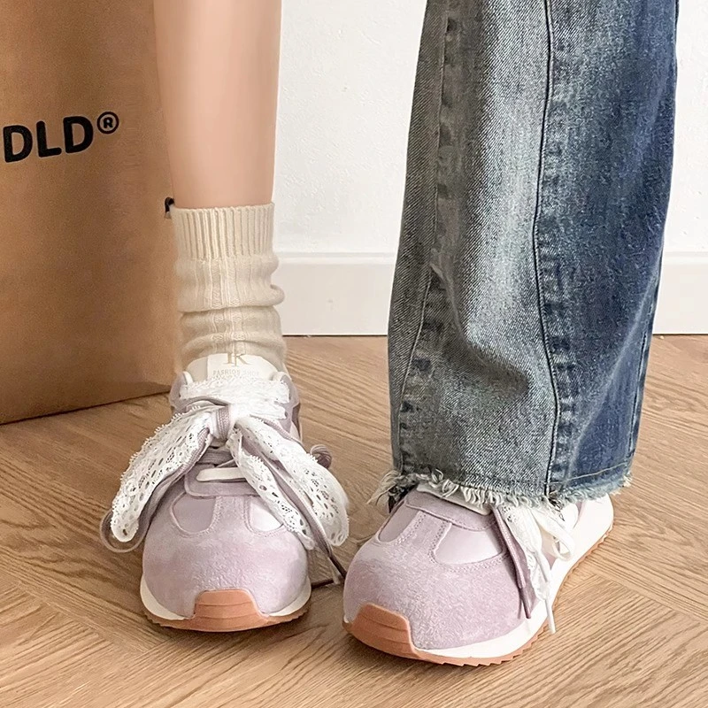 芭蕾风蕾丝非铄阿甘德训鞋2025新款春秋休闲配阔腿裤的紫色运动鞋