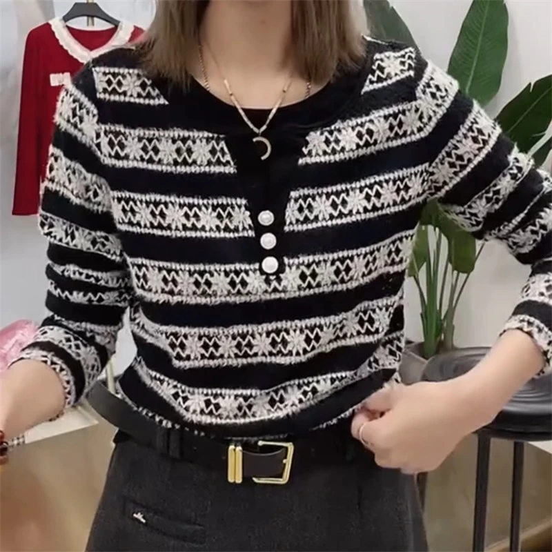 2025冬季新款时尚宽松长袖显瘦遮肚打底衫圆领气质大码纯色潮