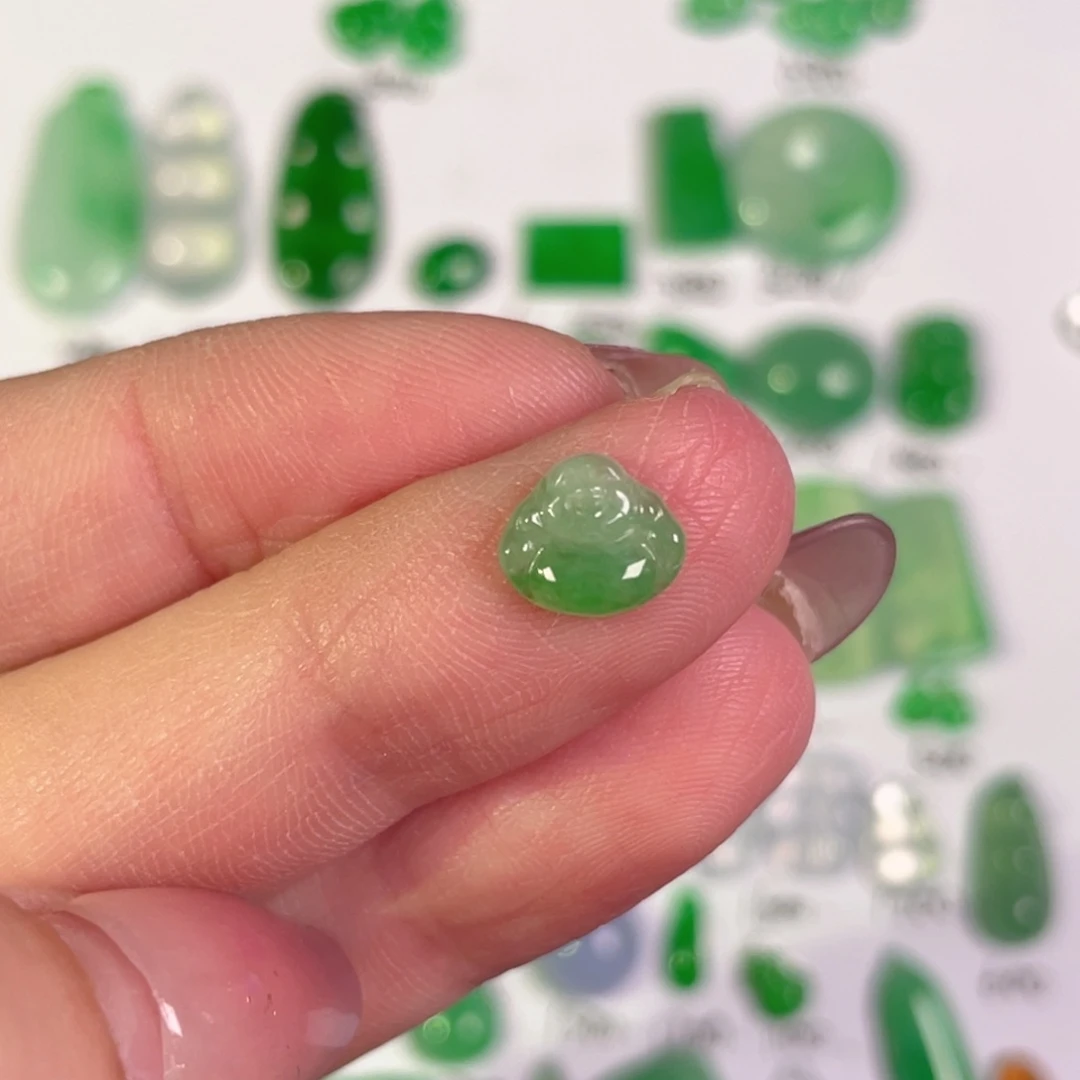 翡翠未镶嵌颈饰裸石