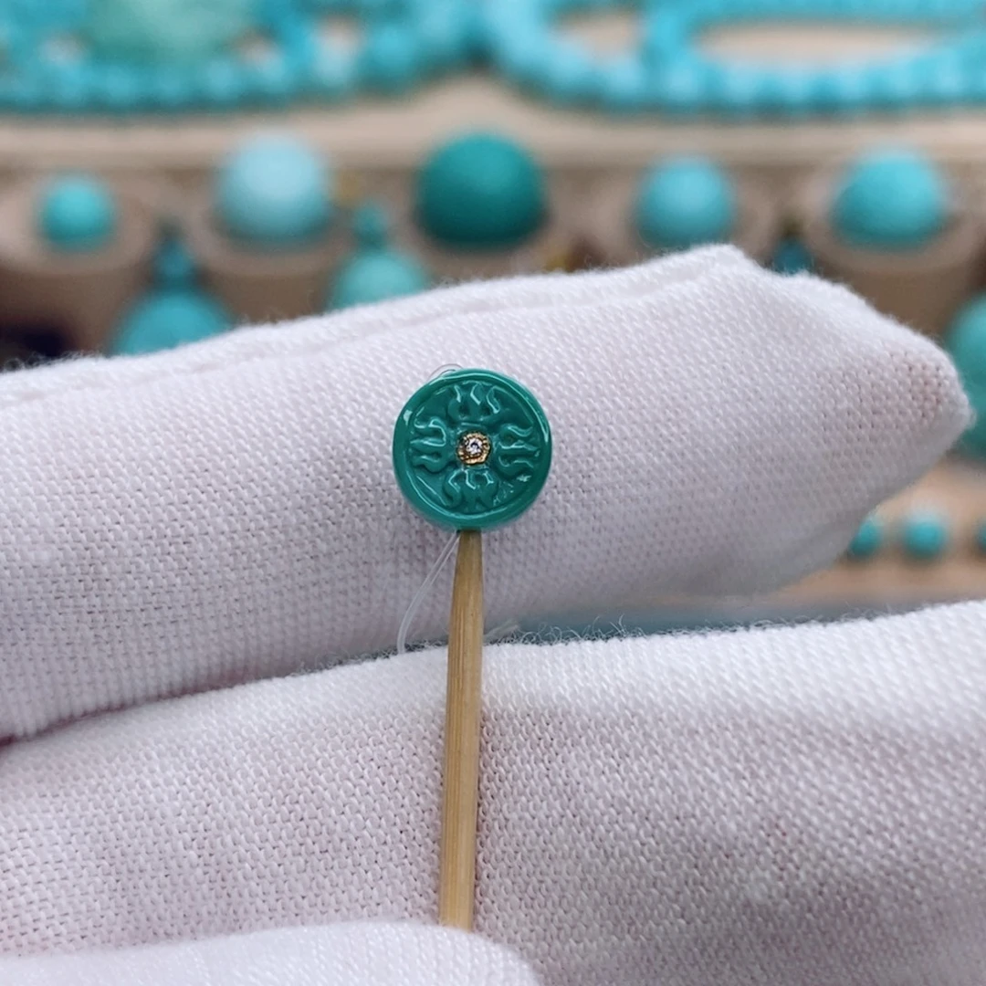 绿松石未镶嵌珠宝奇石