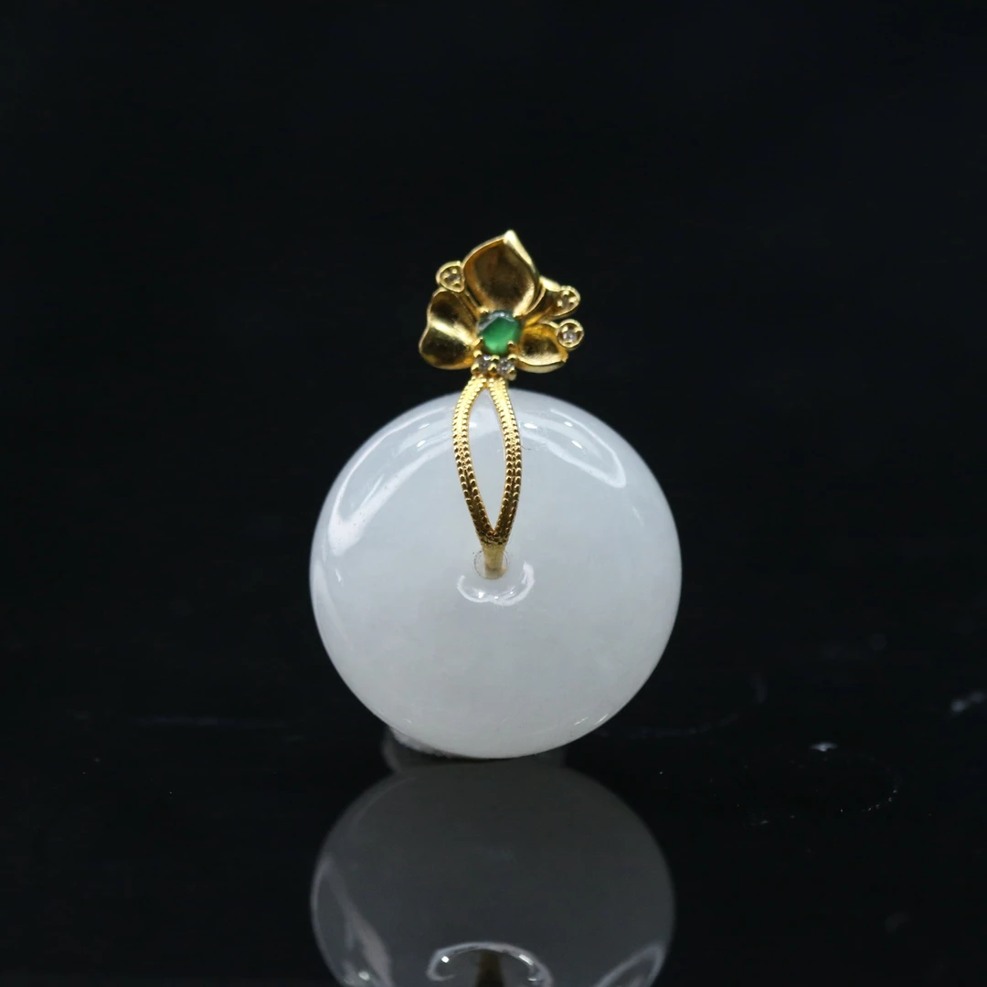 7天然缅甸翡翠A货18k扣子吊坠/900022/上海嘉禾拍卖