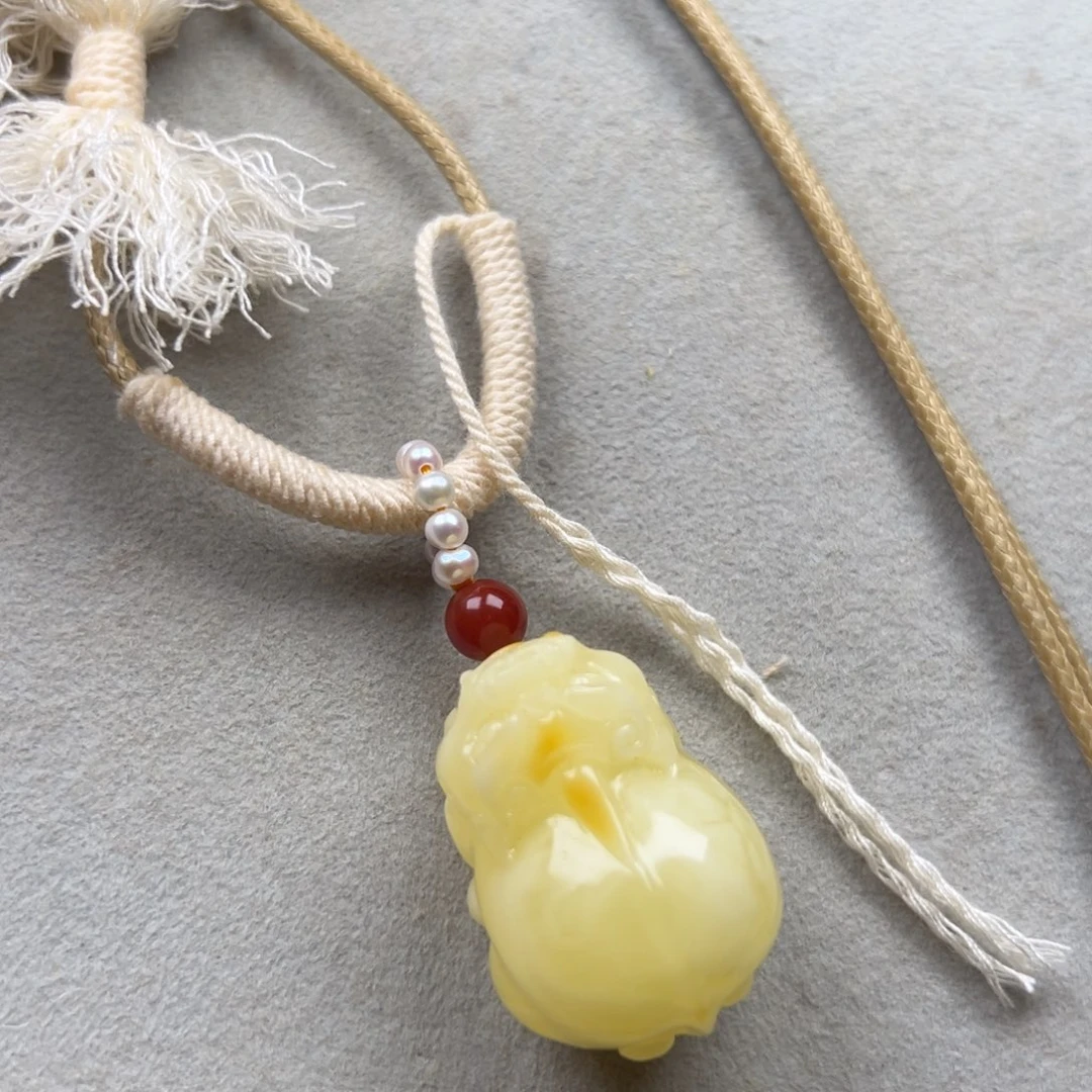 蜜蜡未镶嵌颈饰白蜡小皮休