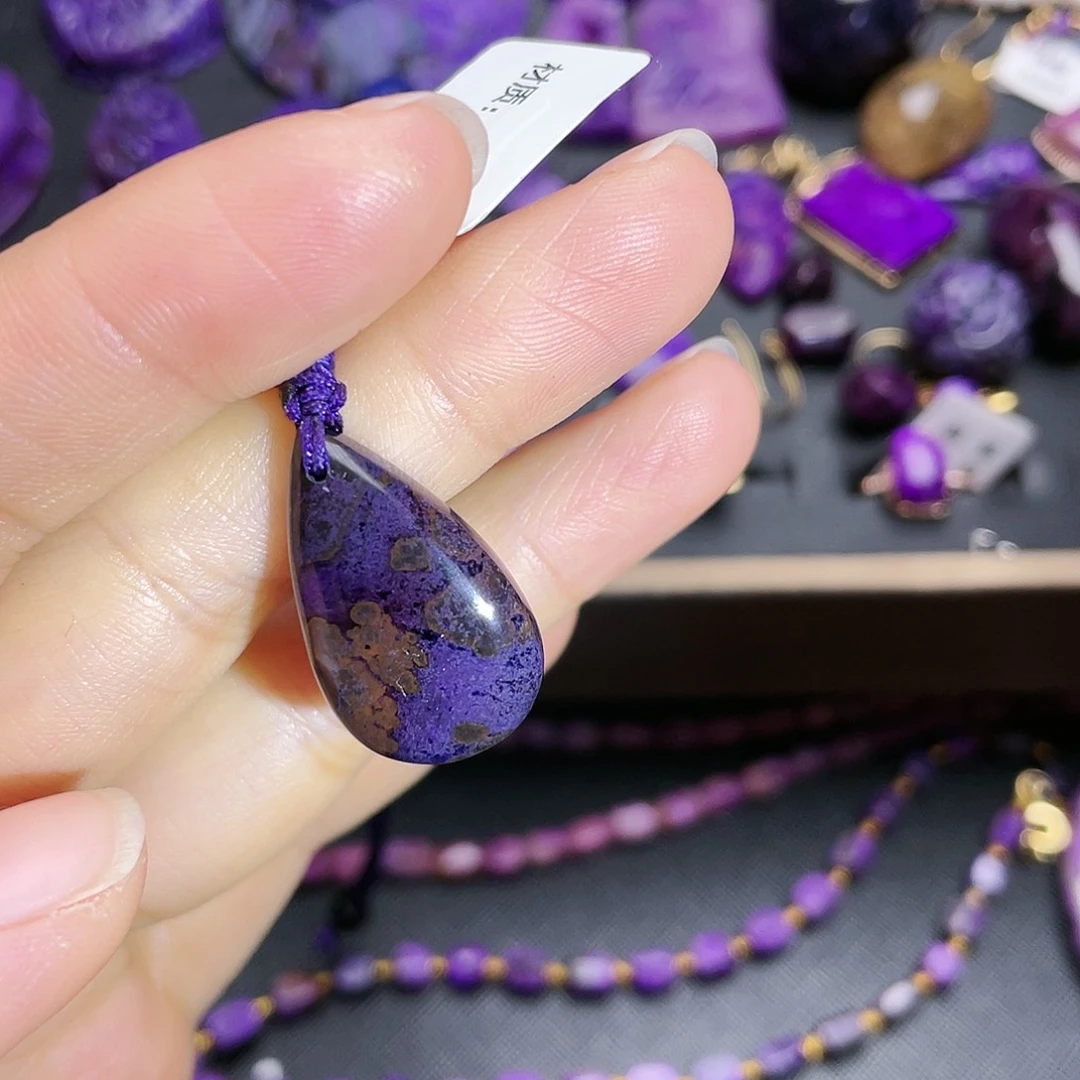 未镶嵌苏纪石（舒俱来）吊坠