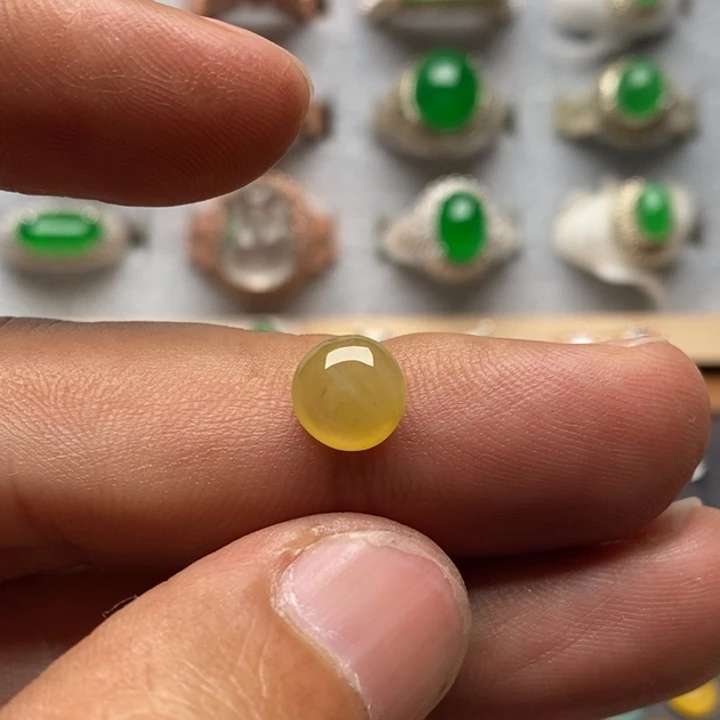 翡翠裸石冰底黄翡戒面8.1*8*4