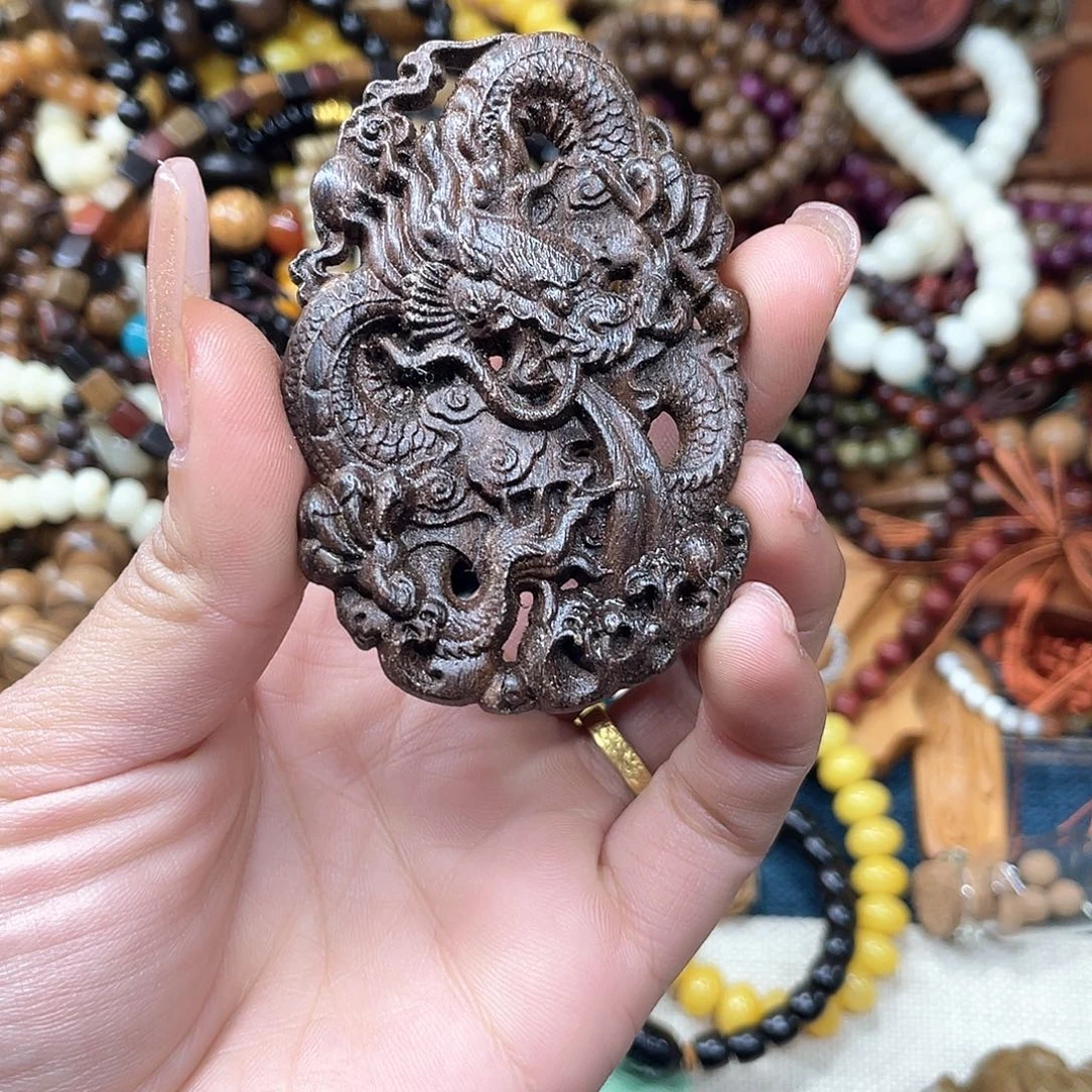 维腊木（绿檀）无事牌