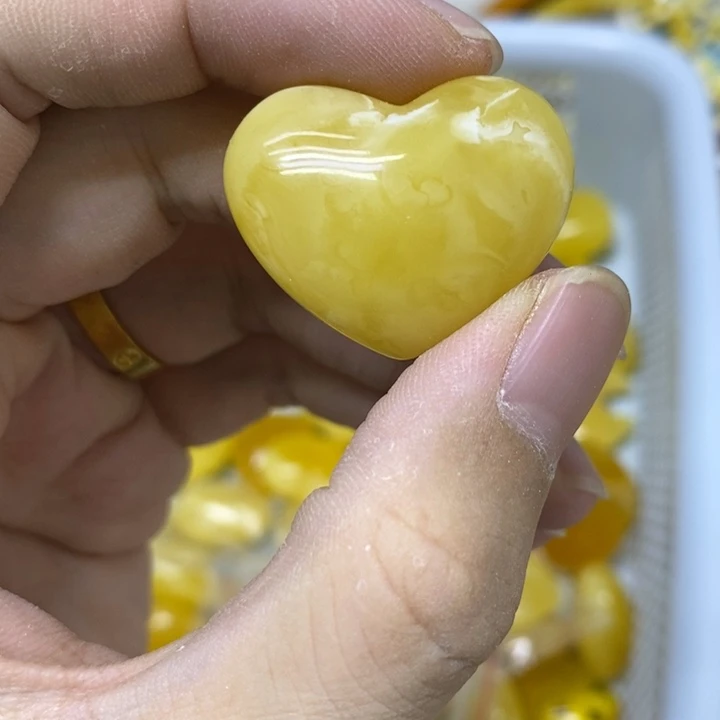 蜜蜡未镶嵌裸石吊坠