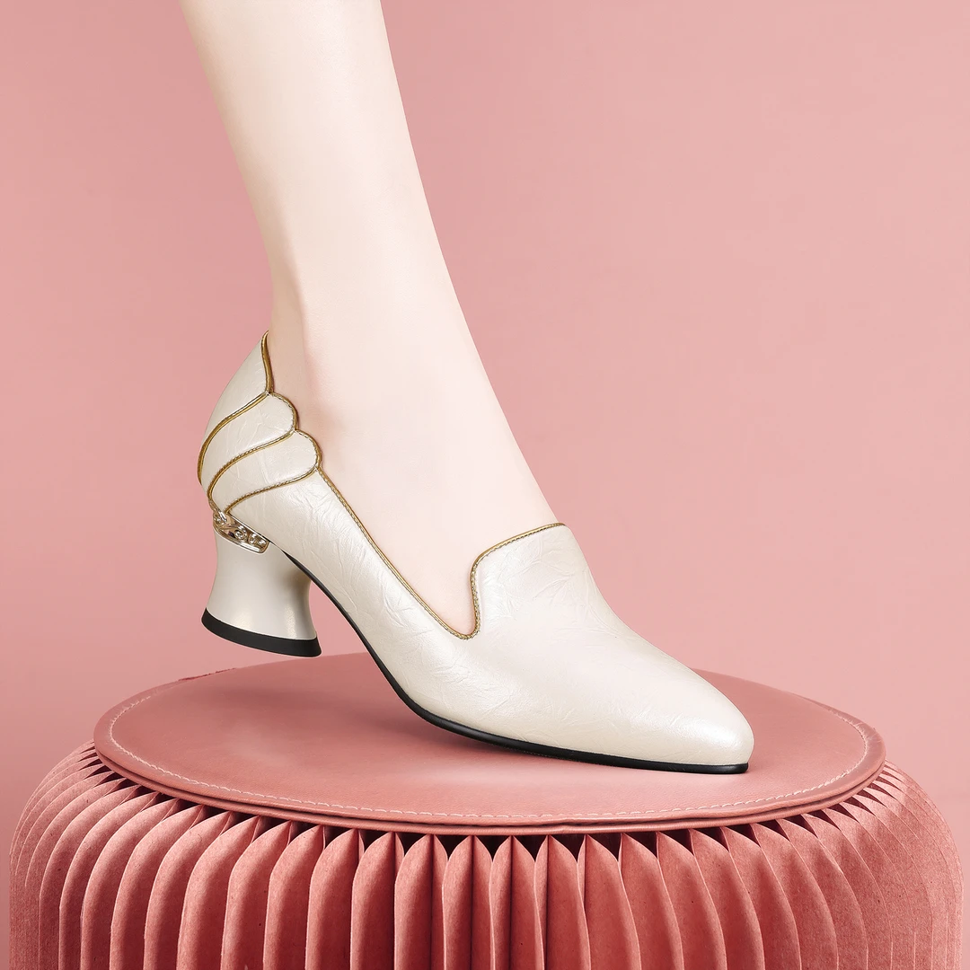 梵芮诗简单百搭2025新款尖头金边气质时尚穿搭通勤粗跟单鞋-1556