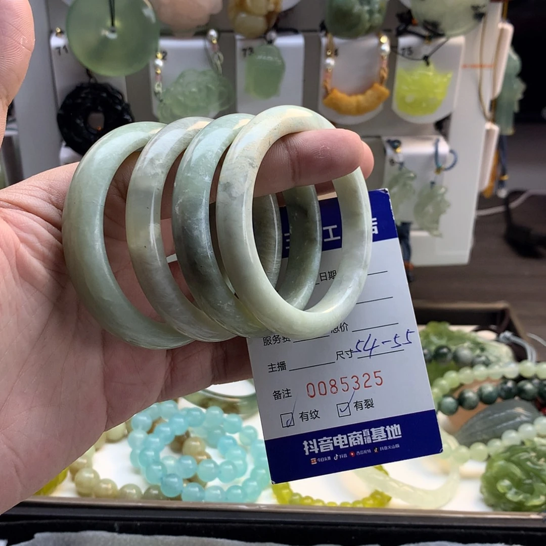 【闪购商品】蛇纹石玉手镯未镶嵌
