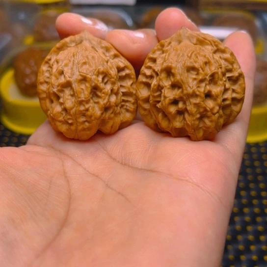 吊坠文玩核桃霞云岭