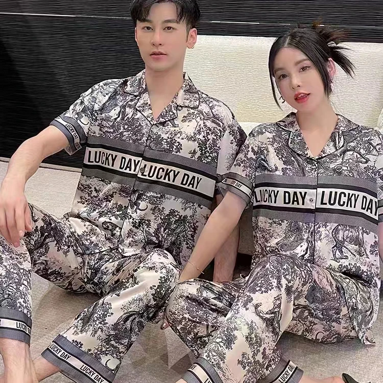 冰雪丝2024新款夏季情侣睡衣女薄款短袖时尚字母印花HTT家居服