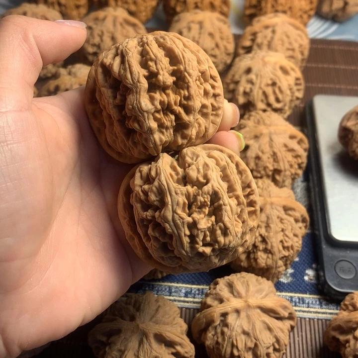 吊坠文玩核桃潘*粗筋