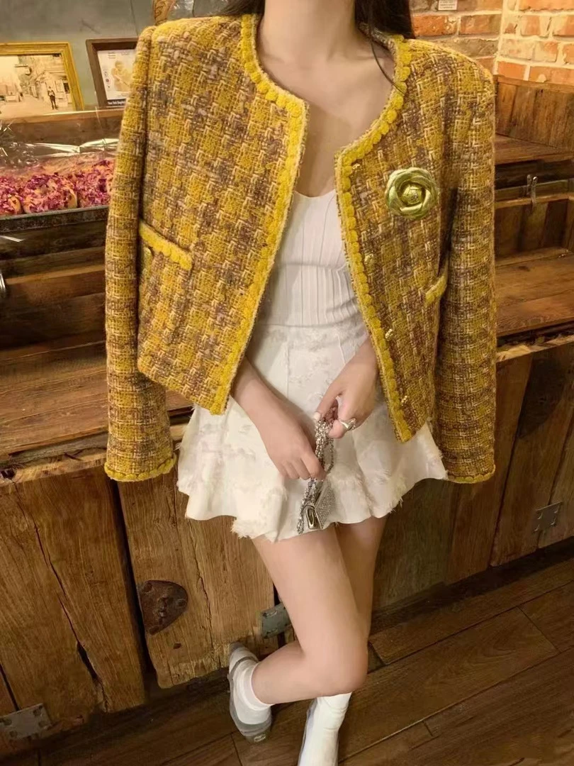 新款洋气短款粗花呢小香风短外套女显瘦时尚黄色圆领秋冬开衫上衣