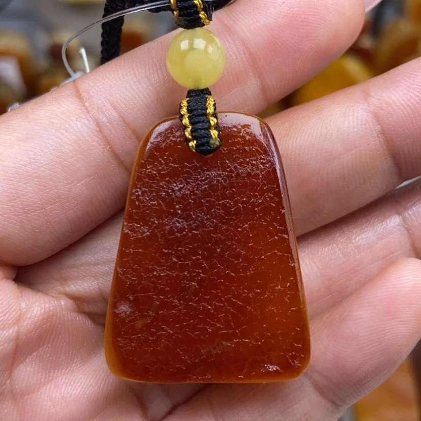 【闪购商品】琥珀颈饰未镶嵌
