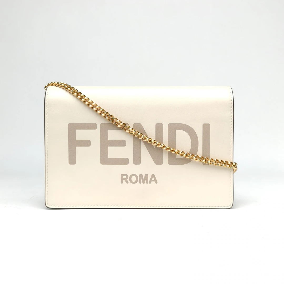 99新 FENDI/芬迪 【娇活动】皮革C字母大logoWOC链条单肩包724922