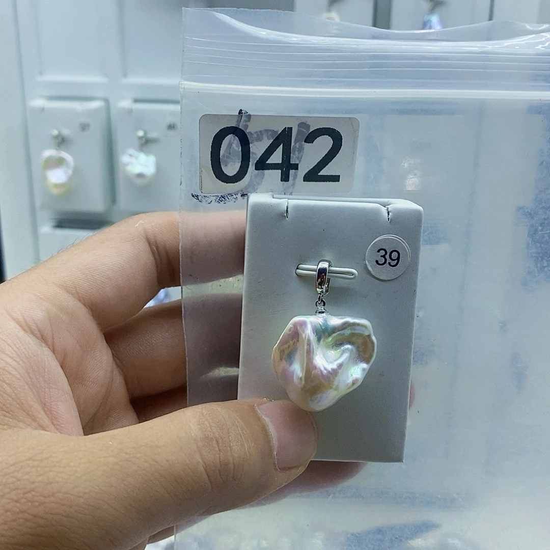 淡水珍珠合金颈饰