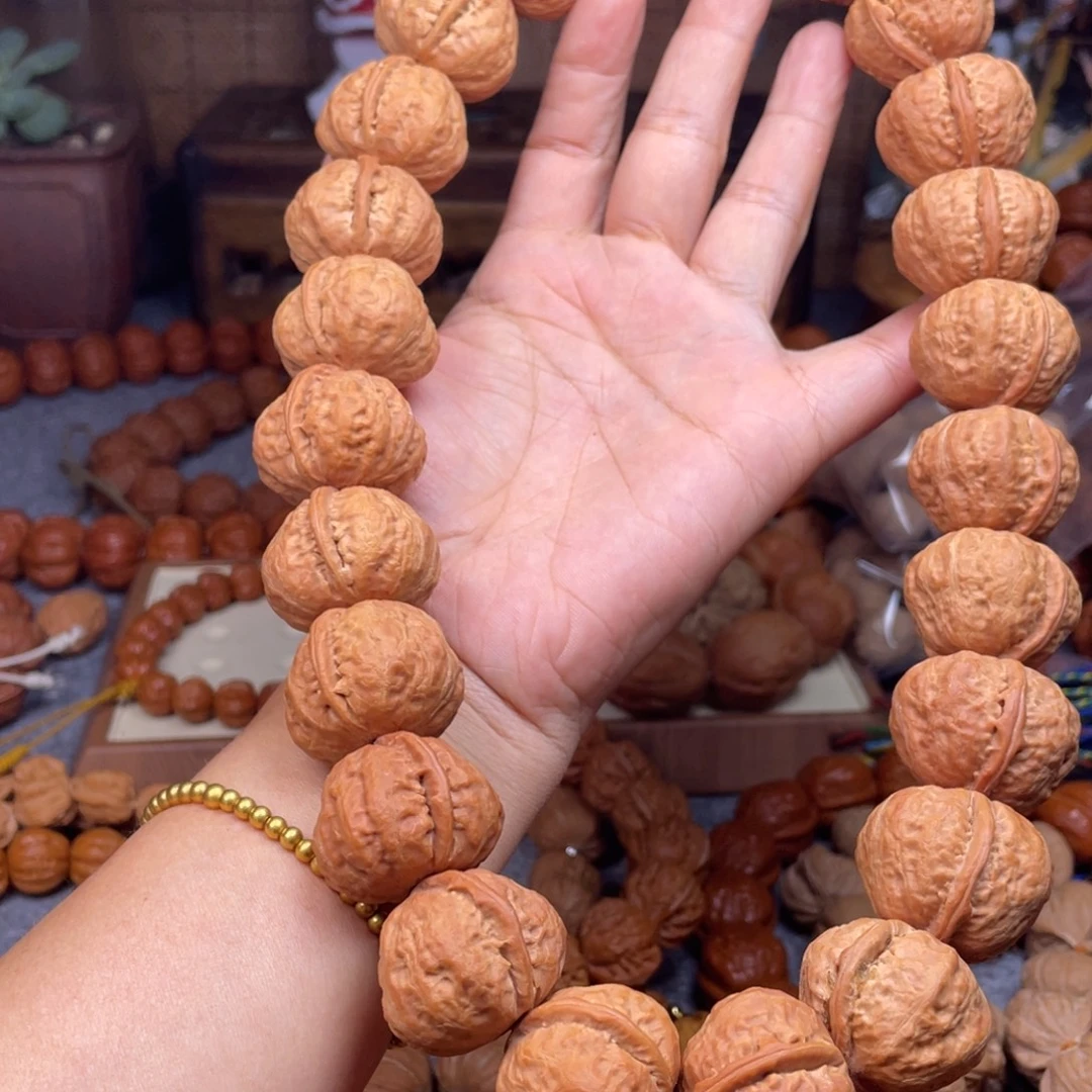 红***毛吊坠文玩核桃秋子