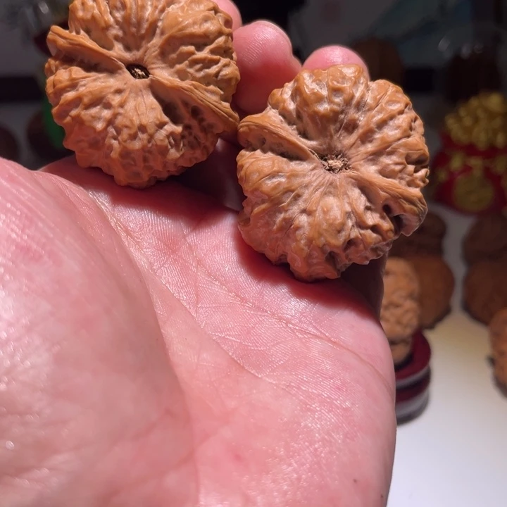 阿***荣吊坠文玩核桃蛤蟆头
