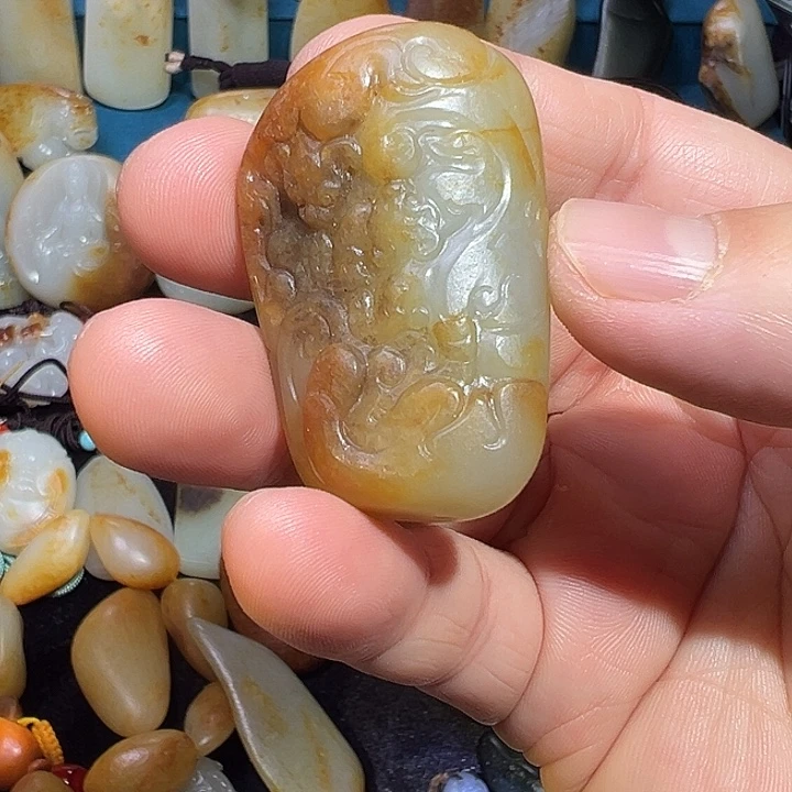 三***科和田玉未镶嵌吊坠(不含链)不退不换