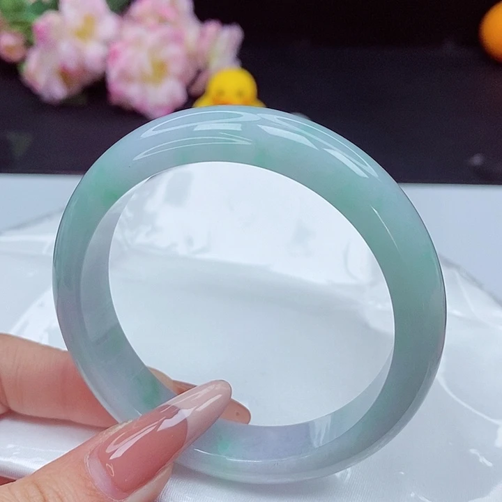 翡翠手镯未镶嵌57圈