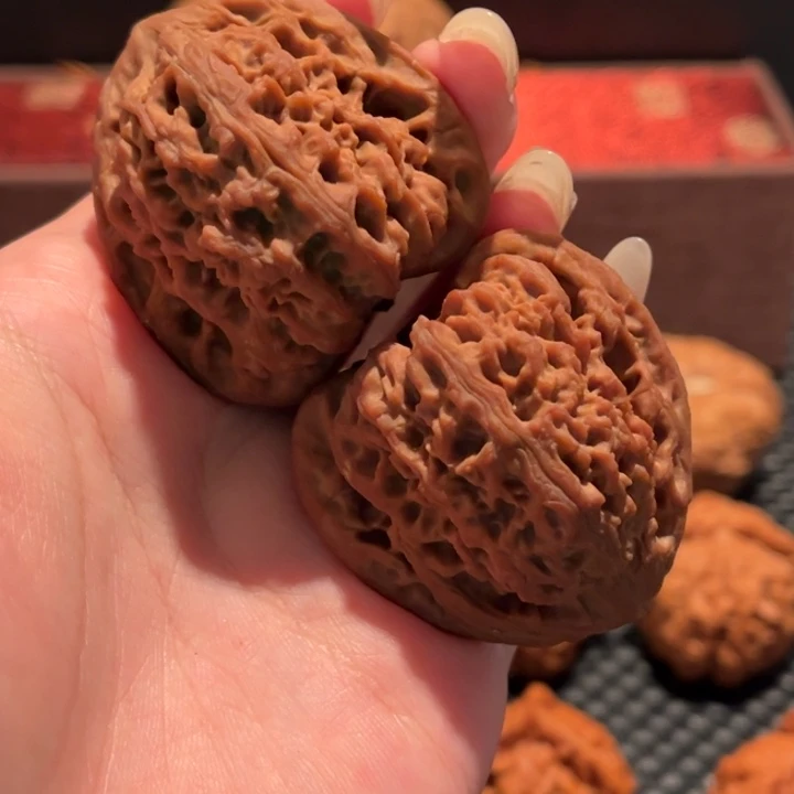 鸣***已吊坠文玩核桃南疆