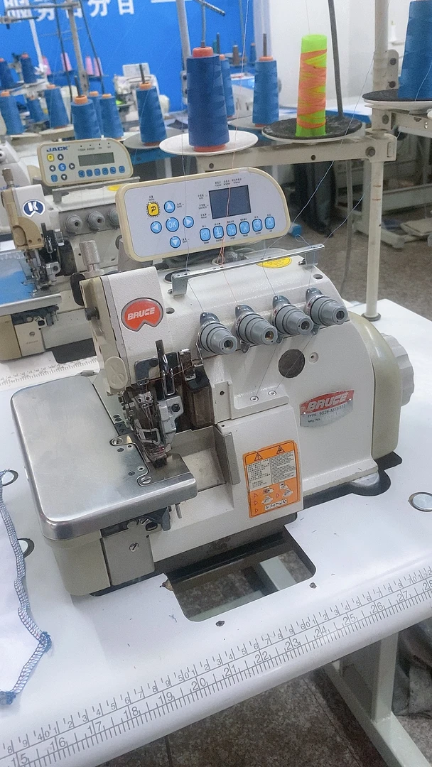 杰克布鲁斯电脑四线平车自动剪线锁边机适合家用与工业缝纫缝纫机