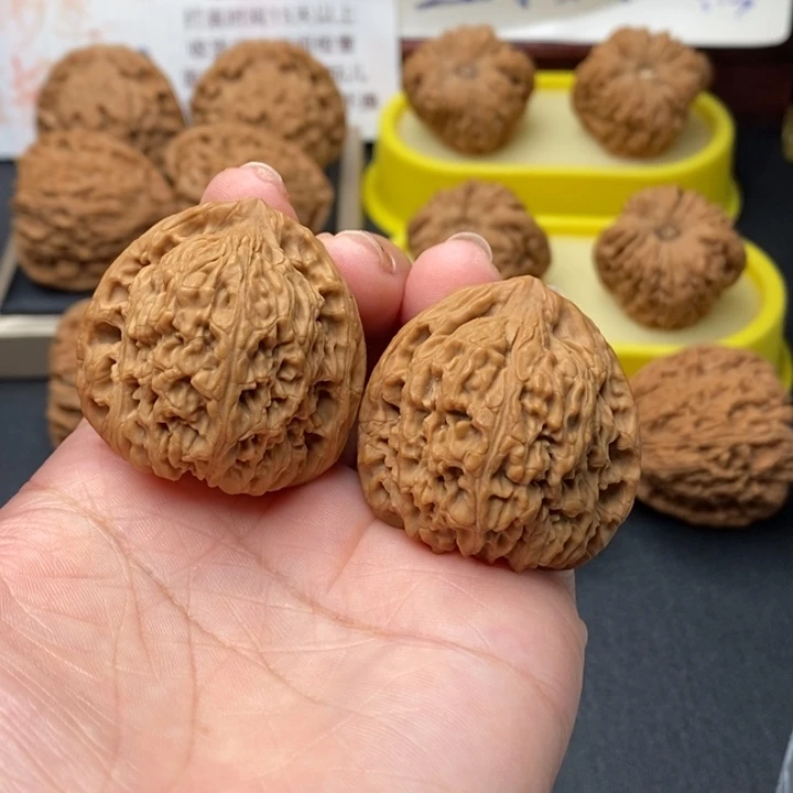 文玩核桃吊坠三角炮37尺0838