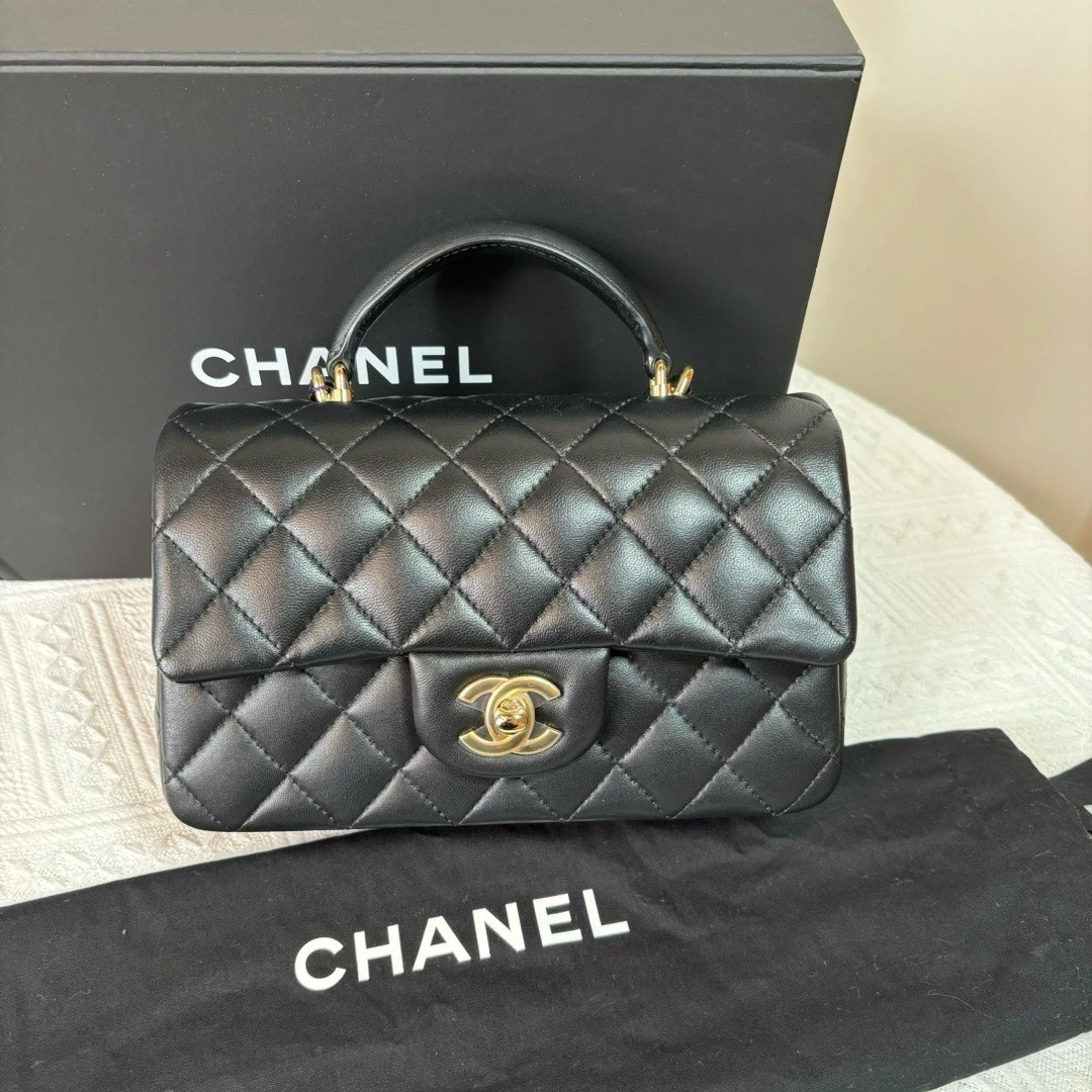全新未使用 Chanel/香奈儿 手柄大mini 斜挎包 23年芯片款