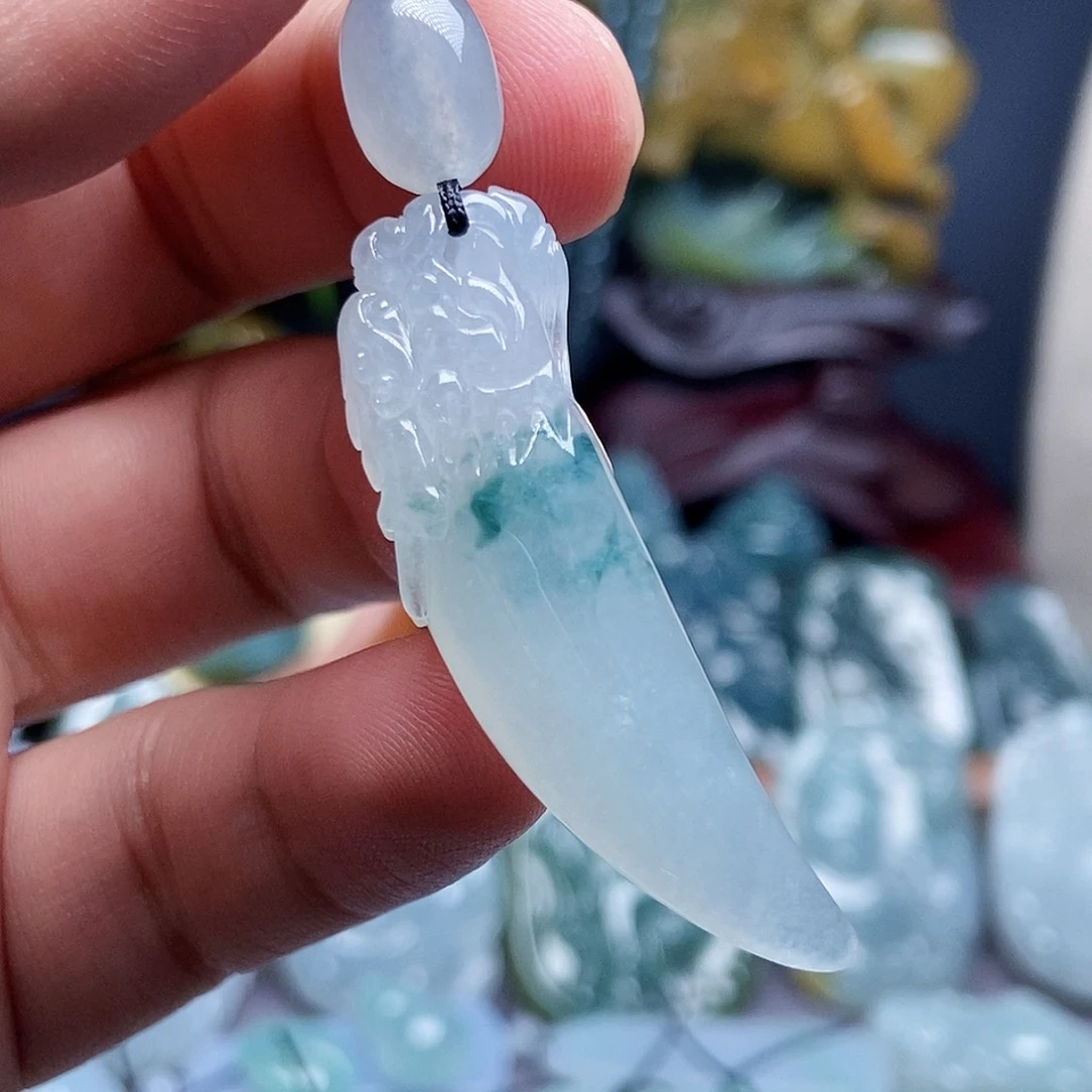 翡翠未镶嵌吊坠(不含链)龙牙