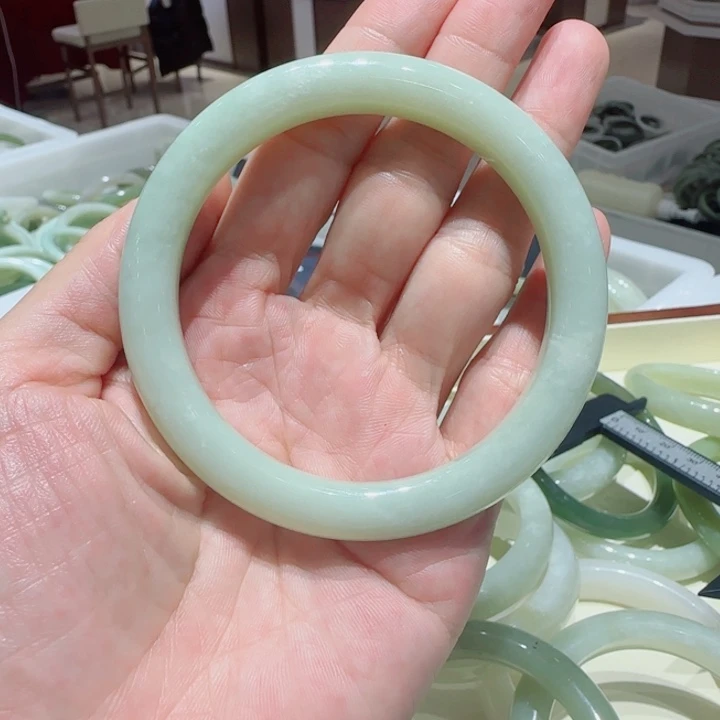 未镶嵌手镯和田玉289