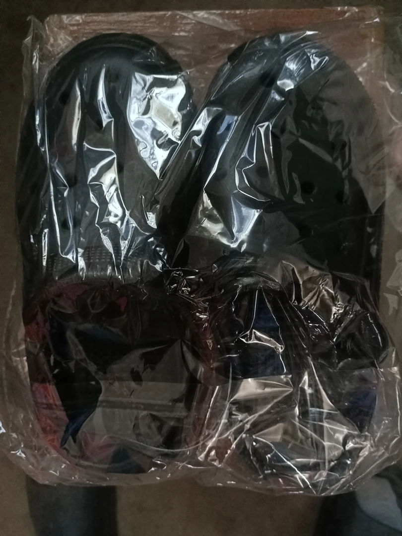 一脚蹬卡通动漫女青年包头洞洞鞋女士男装黑白公主风