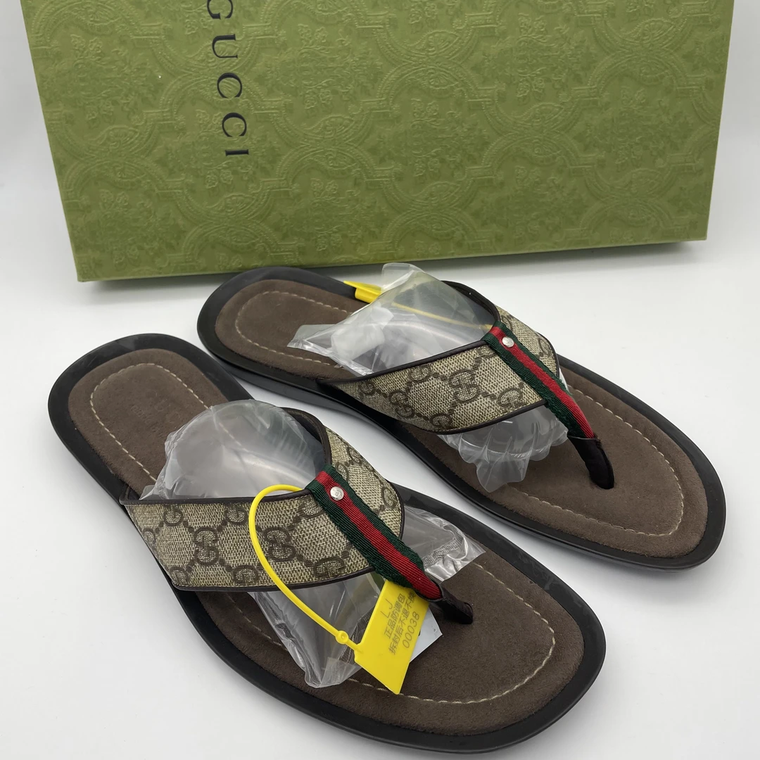 95新 GUCCI/古驰 /41.5码 男款 夏季舒适老花双G人字拖鞋