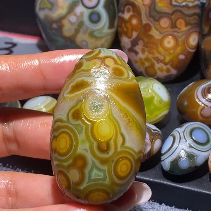 玛瑙/玉髓未镶嵌珠宝奇石94