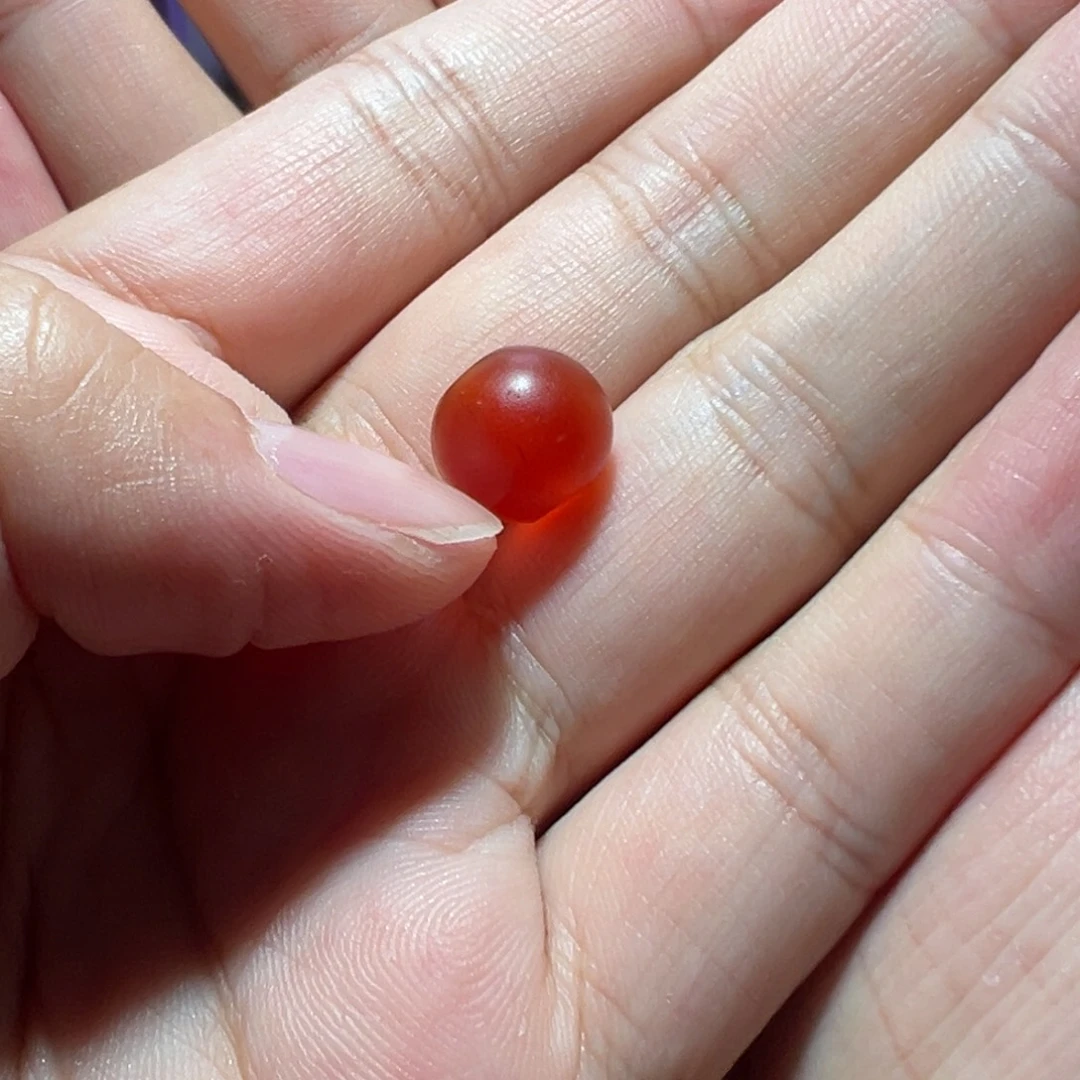 用***1玛瑙/玉髓未镶嵌珠子。