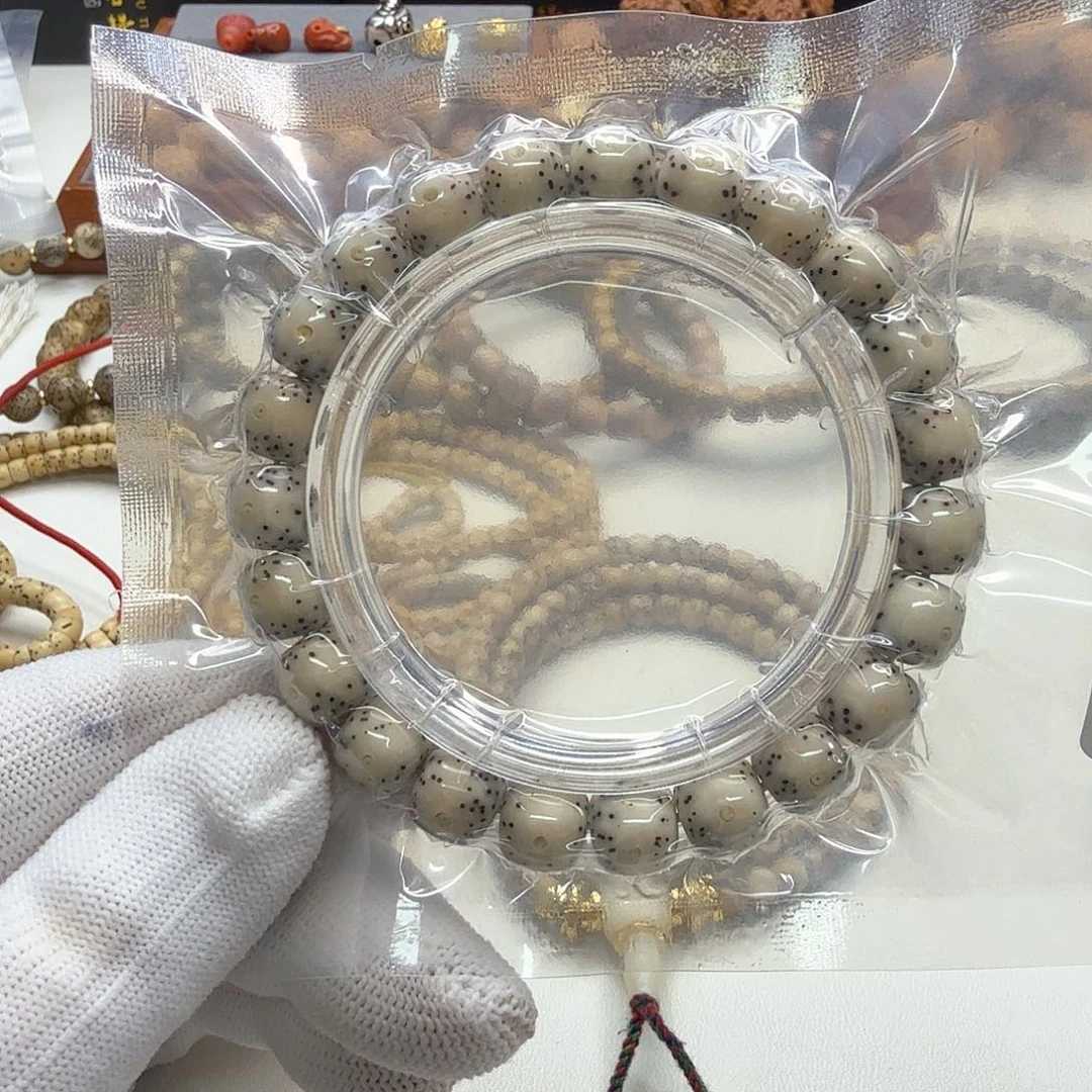 星月菩提手串31梵天头条冰白大眼睛通体10左右单圈一物一图