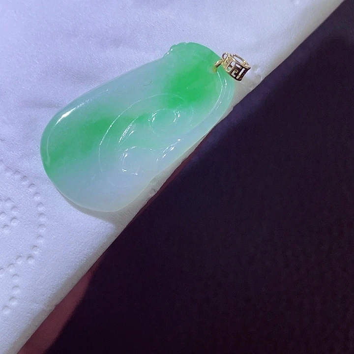 颈饰18K金镶嵌翡翠翡翠