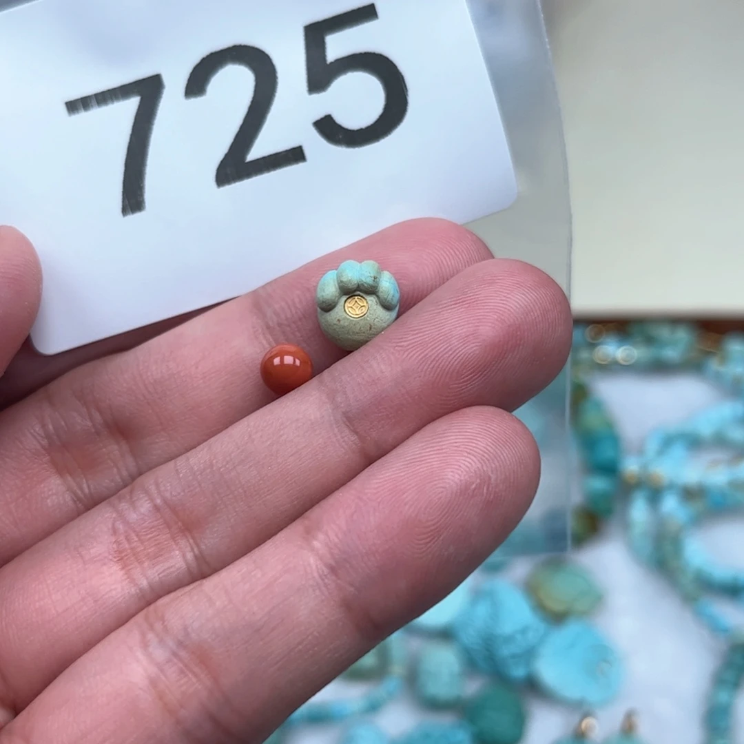 琴***儿未镶嵌南红玛瑙珠宝奇石
