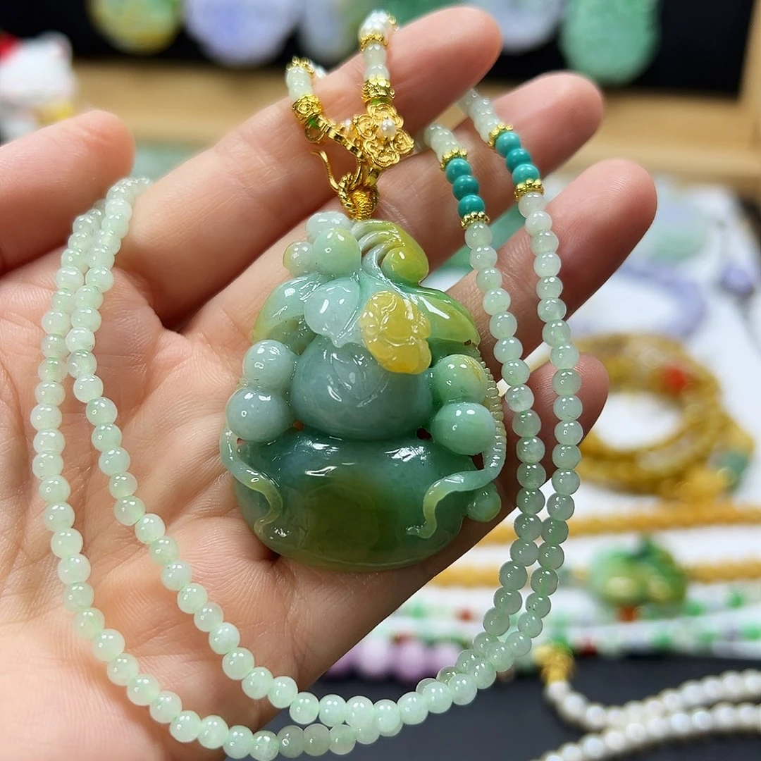 翡翠未镶嵌颈饰吊坠