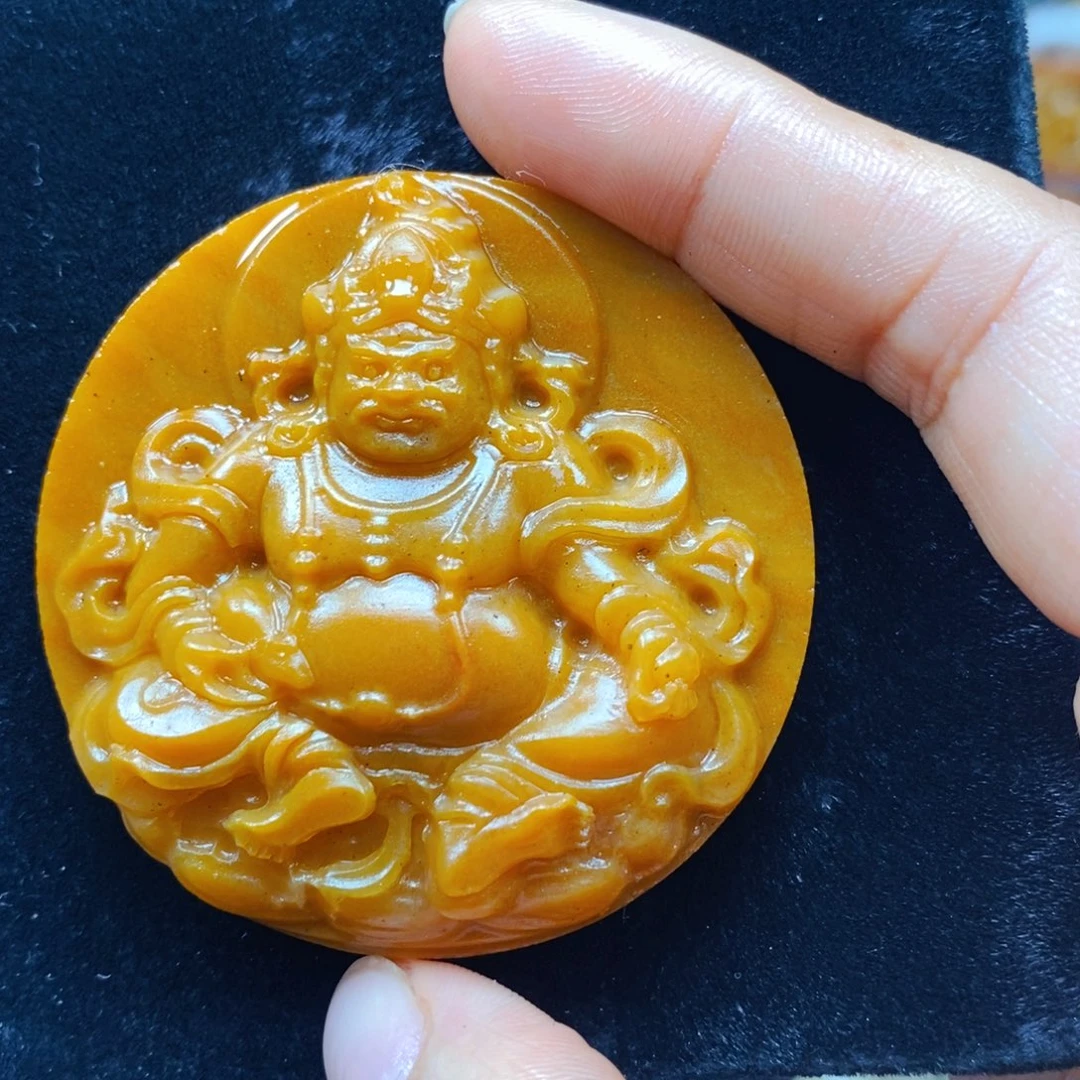 石英质玉（黄龙玉）未镶嵌颈饰
