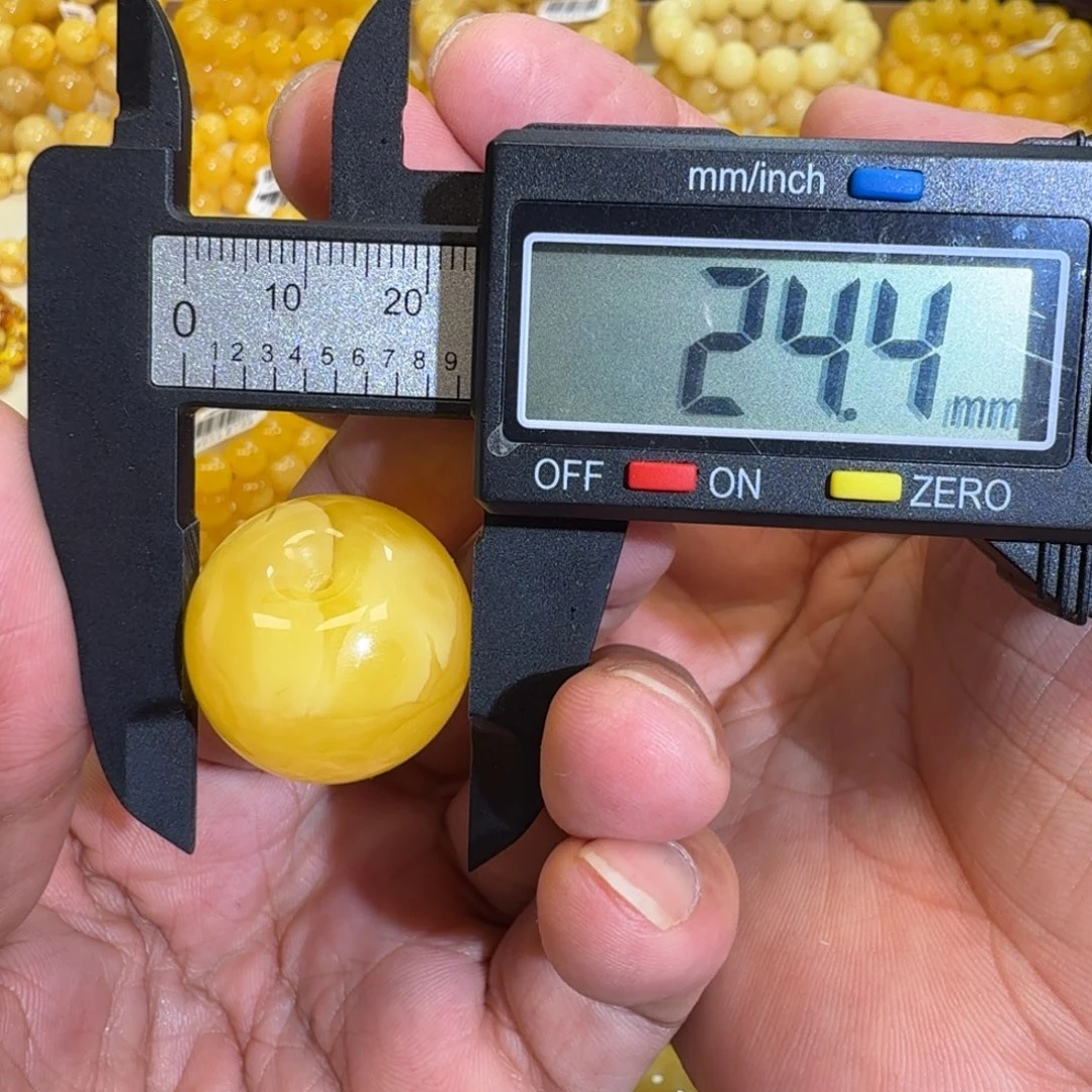 琥珀未镶嵌珠宝奇石焦皮料墩子7.7克