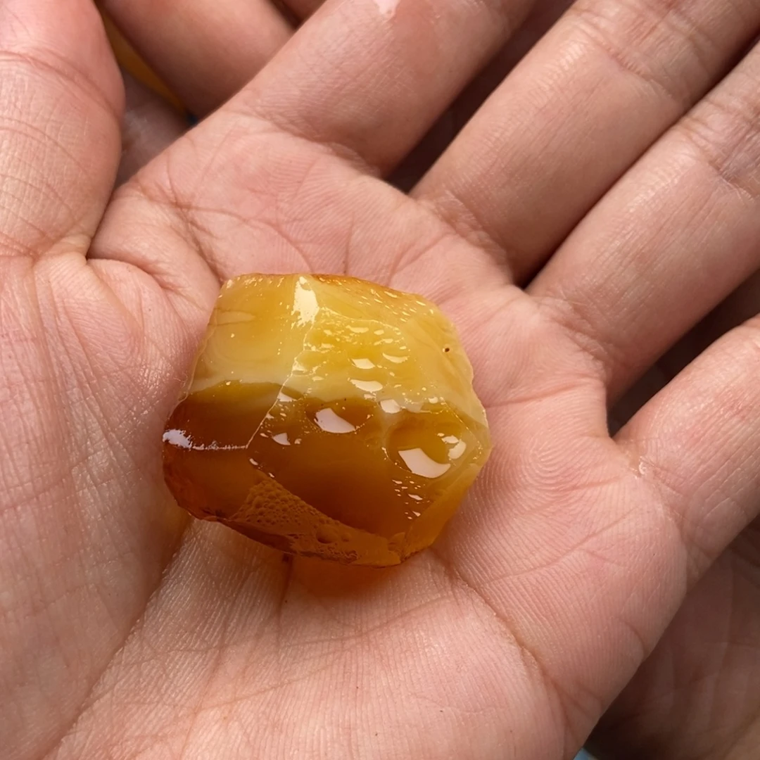 墨***雨定制琥珀未镶嵌蜜蜡原石定制