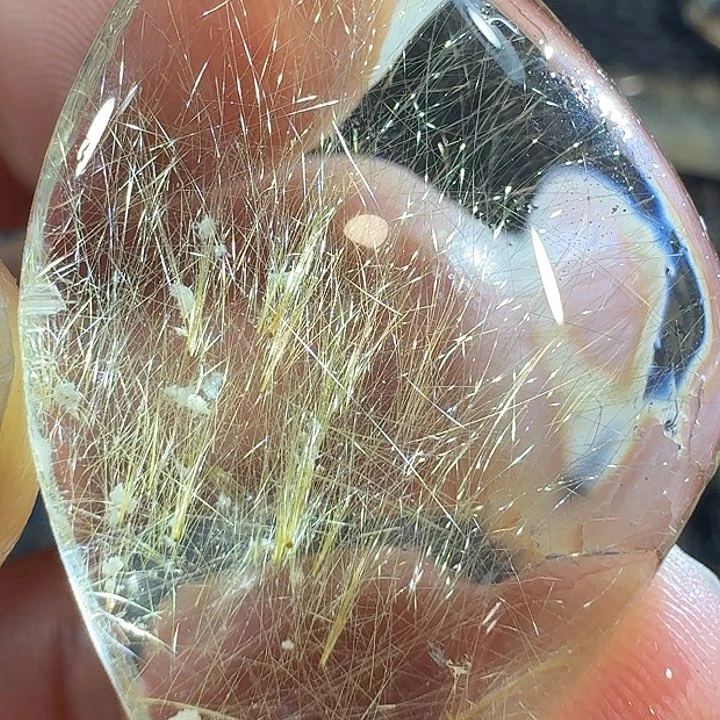 未镶嵌颈饰水晶草**飞